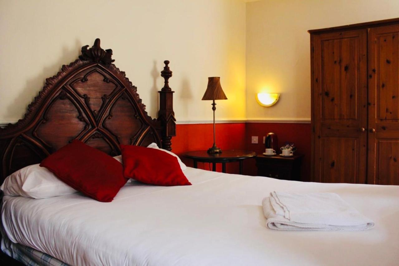 Crown Hotel Brackley Zewnętrze zdjęcie