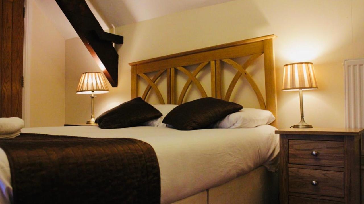 Crown Hotel Brackley Zewnętrze zdjęcie