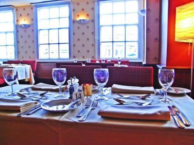 Crown Hotel Brackley Zewnętrze zdjęcie