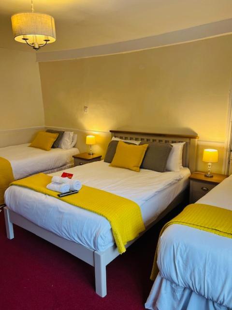 Crown Hotel Brackley Zewnętrze zdjęcie