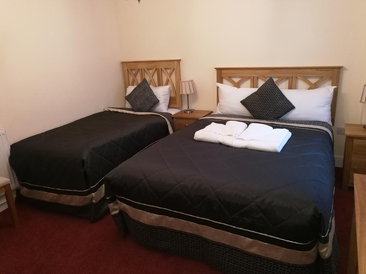 Crown Hotel Brackley Zewnętrze zdjęcie